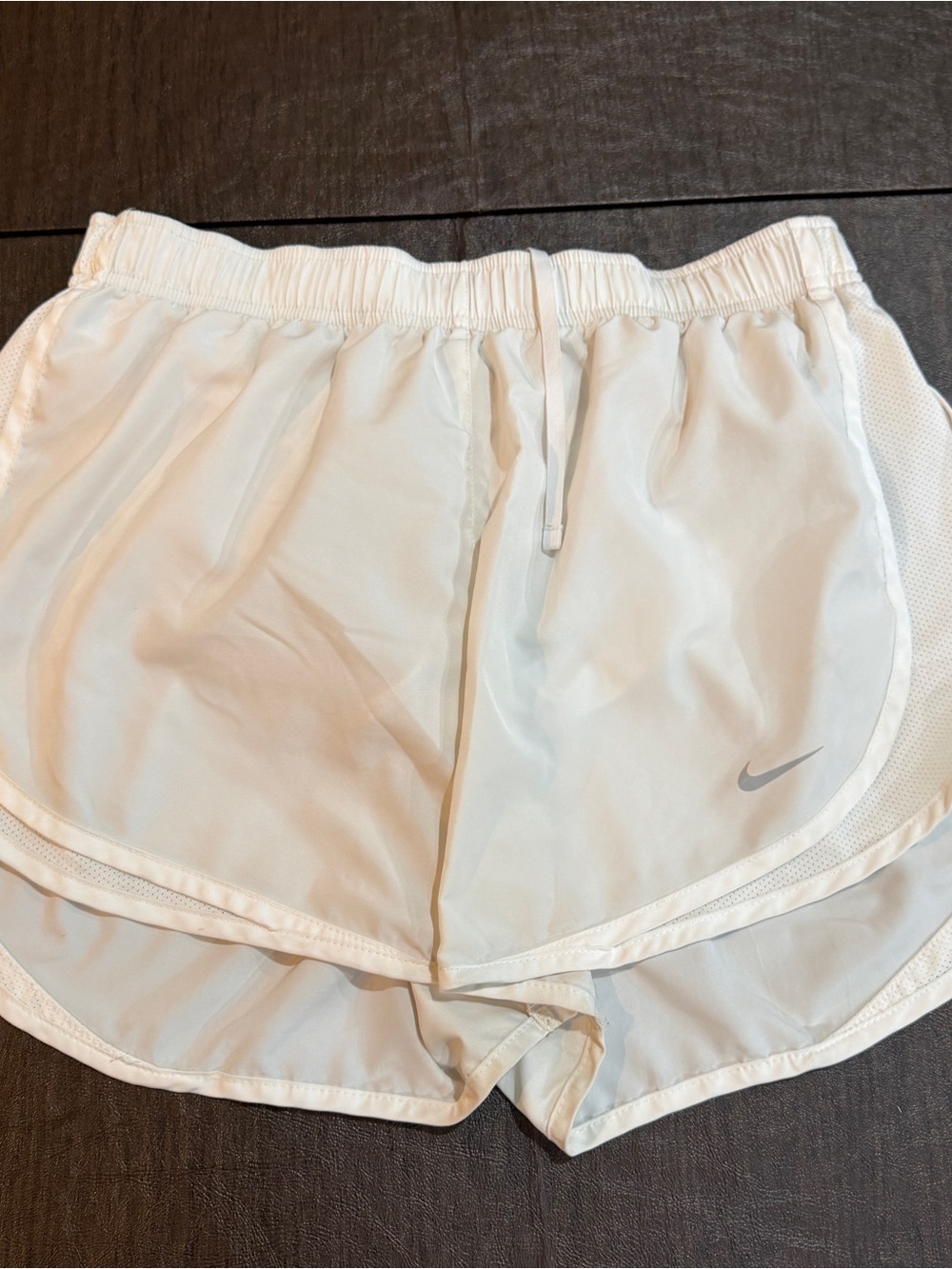 Nike Tempo Women’s White Dri-FIT Running Shorts Sz L